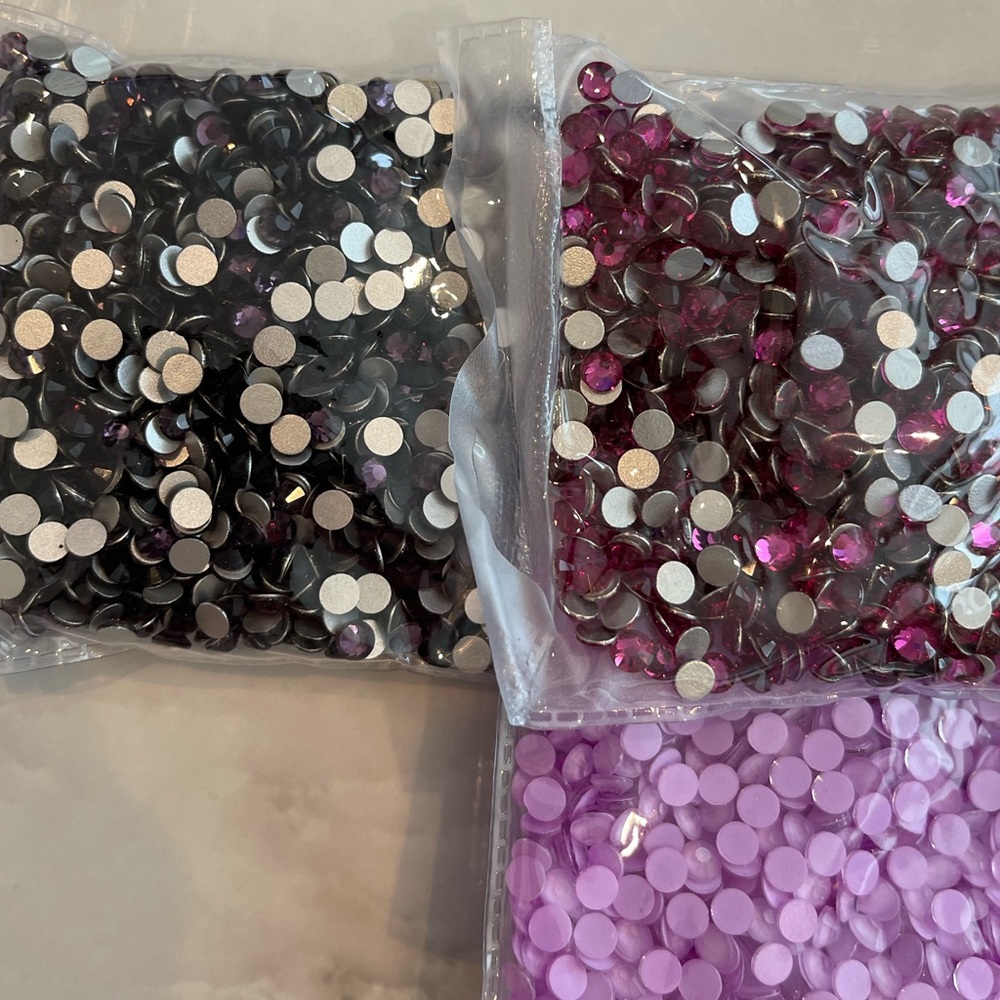 Rhinestone Options - Picture 7 of 10